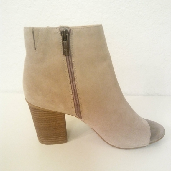 Kenneth Cole Reaction Fridah Cool Suede Booties - Picture 2 of 8